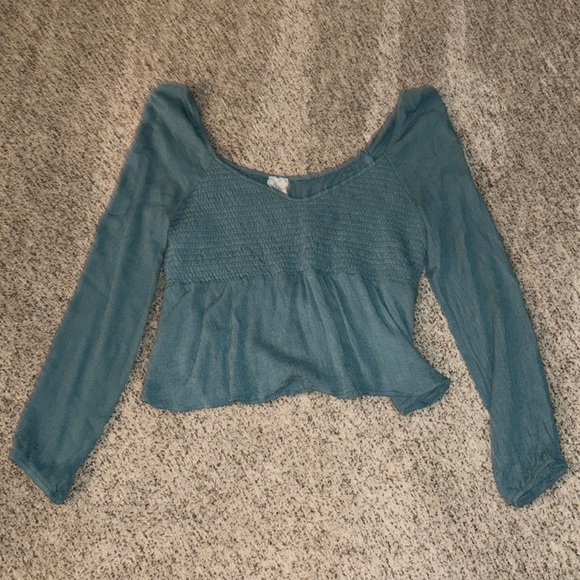 Cute teal top size XL (fits L too) - Picture 1 of 4